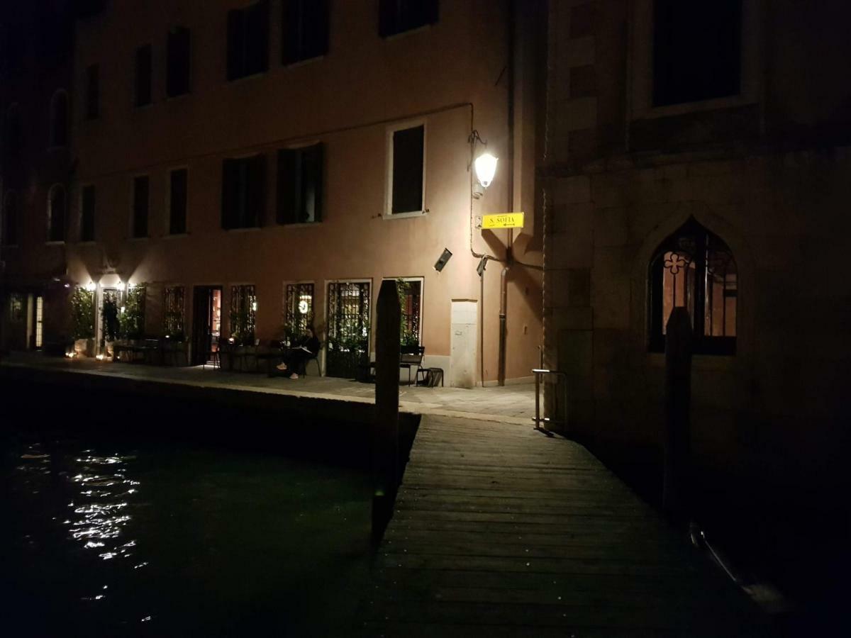 Palazzo Morosini Brandolin Dimora Romantica Venesia Bagian luar foto
