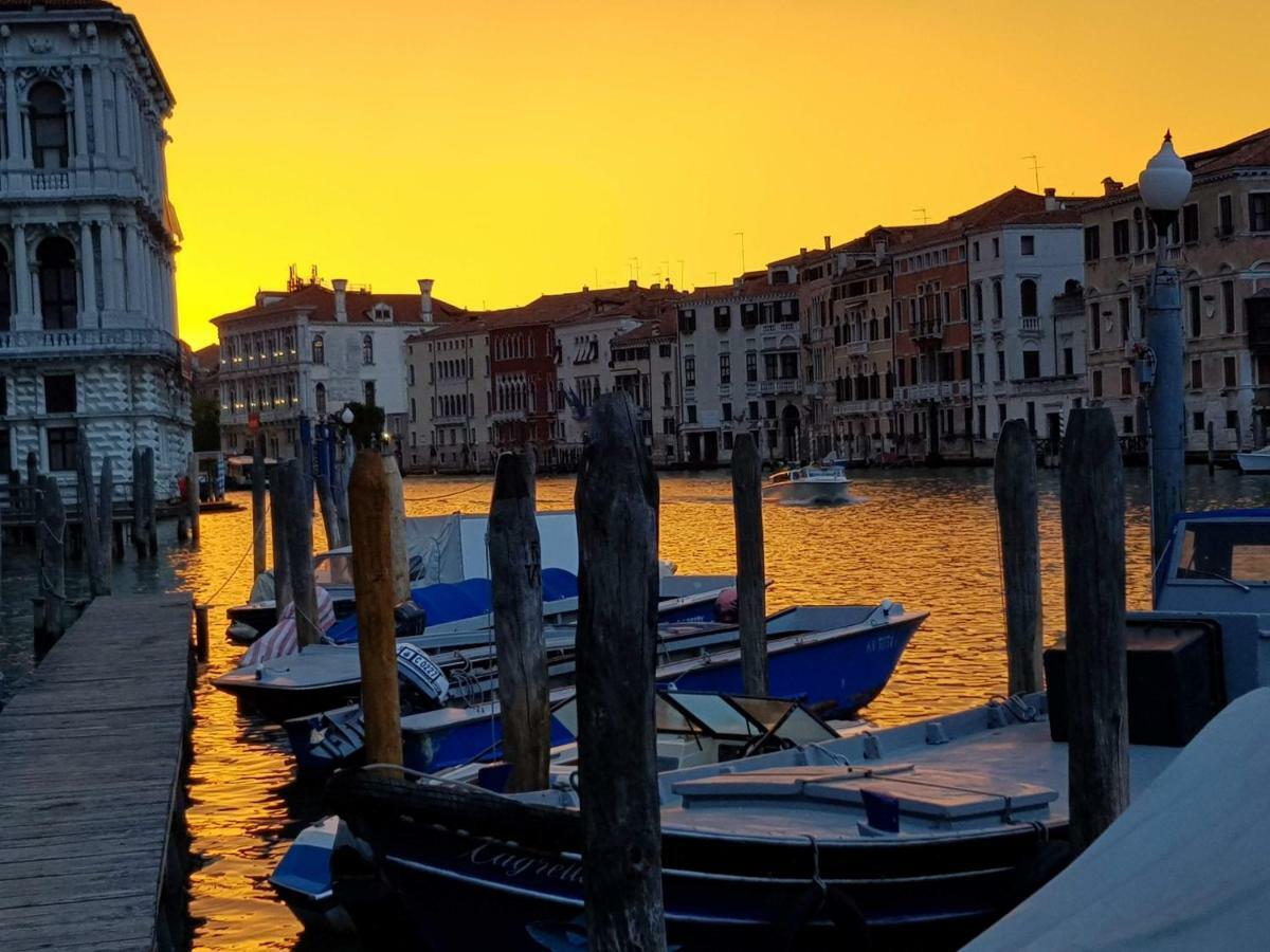 Palazzo Morosini Brandolin Dimora Romantica Venesia Bagian luar foto